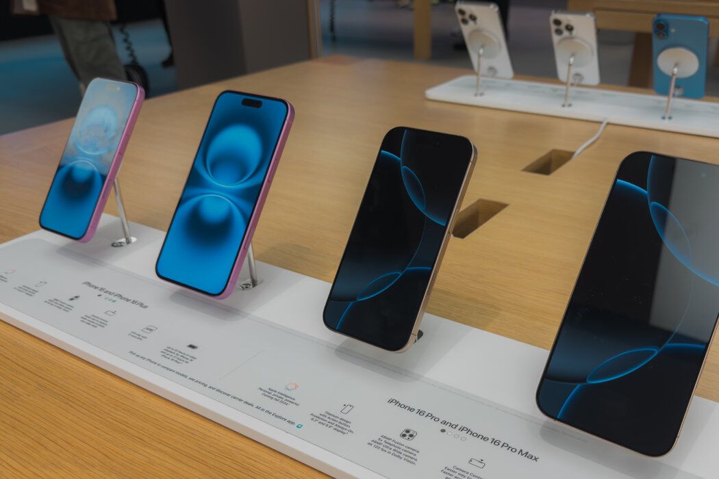 苹果可以在美国生产iPhone，但这样做既昂贵又困难，将迫使公司将iPhone的价格提高一倍以上。