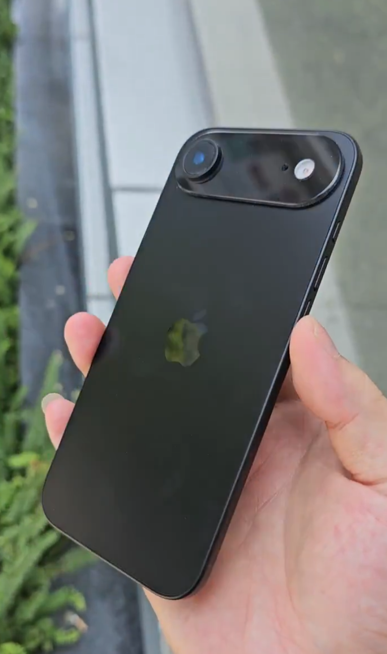 史上最薄iPhone 的模型现身iPhone 17 Air